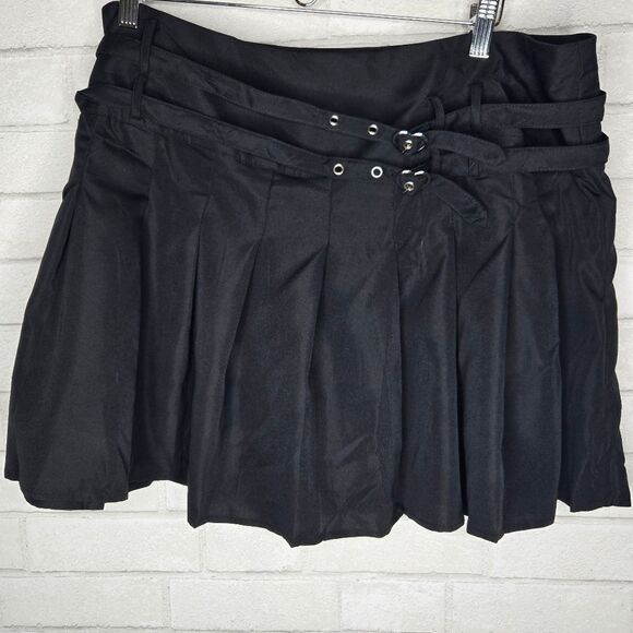 Shein Curve Black Belted Skater Skirt - Picture 1 of 6